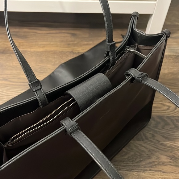 Matt & Nat Vegan Leather Black Tote - Picture 3 of 7